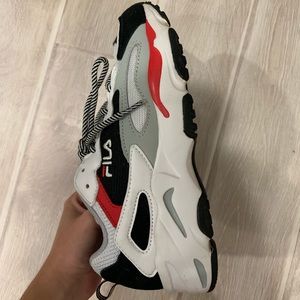 kids fila tennis shoes